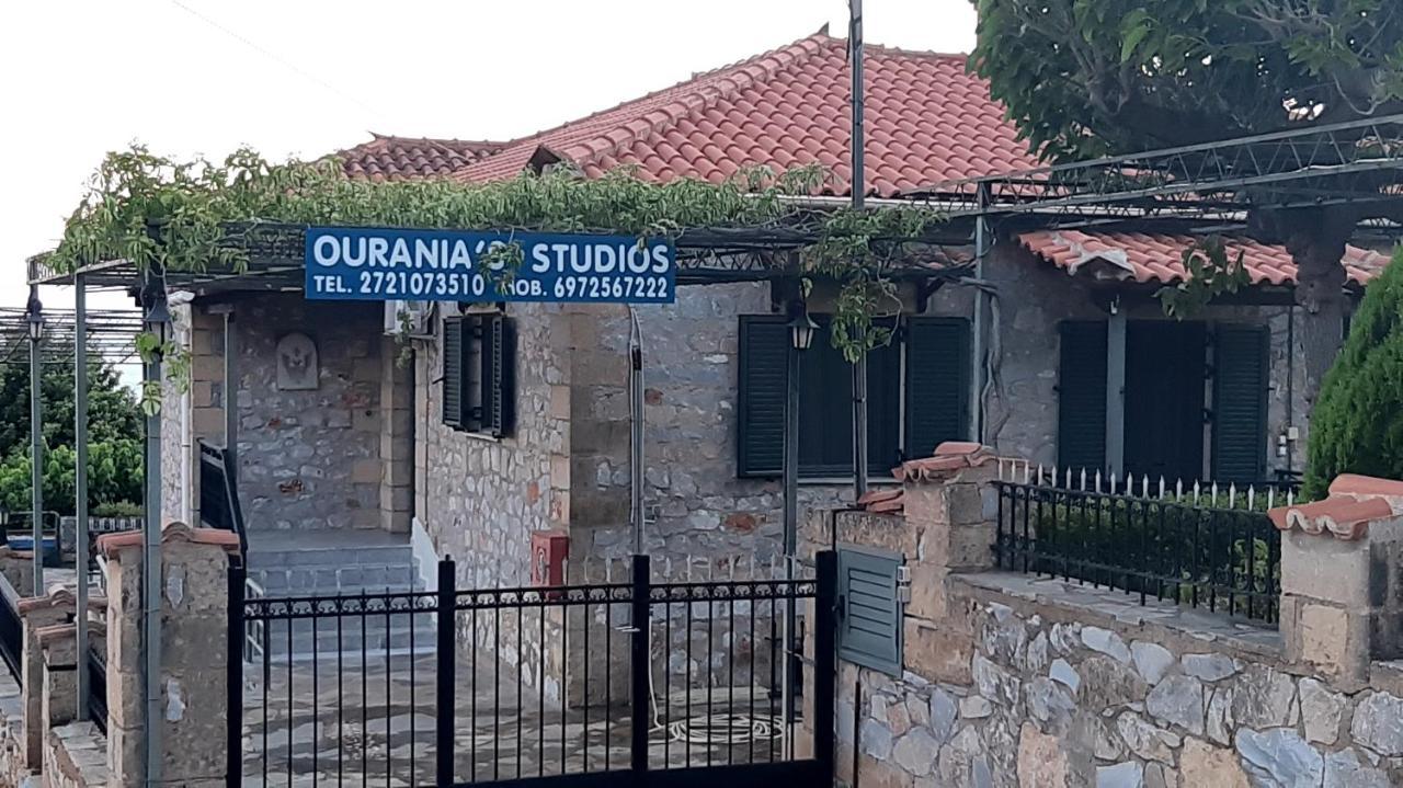 Ouranias Studios Kardamyli Exterior photo