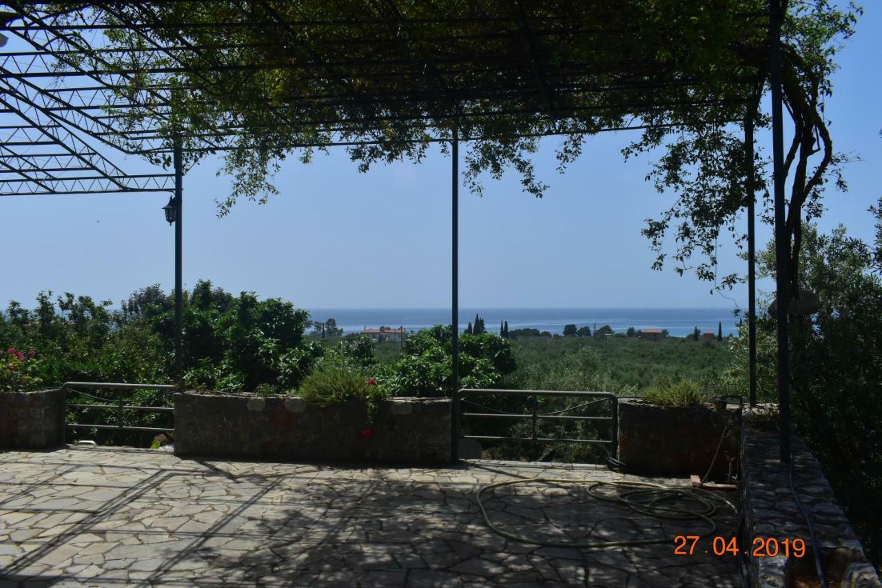 Ouranias Studios Kardamyli Exterior photo